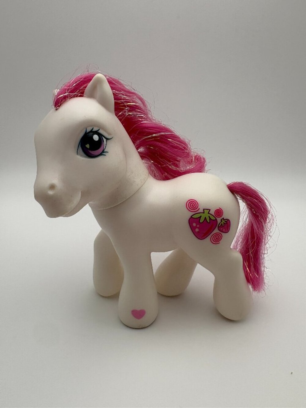 My Little Pony (MLP) Strawberry Swirl White Pink Green 2002 G3  (MLP: LOT1-22)